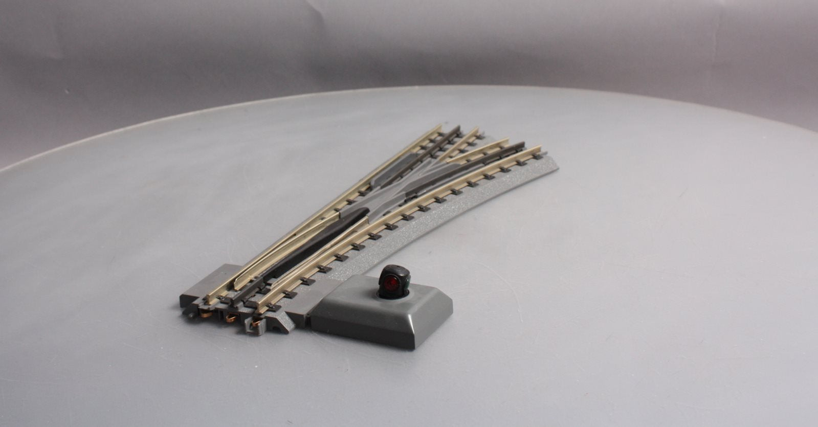 MTH 40-1020 O72 RealTrax Nickel Silver Right Hand Remote Switch Turnout  LN/Box