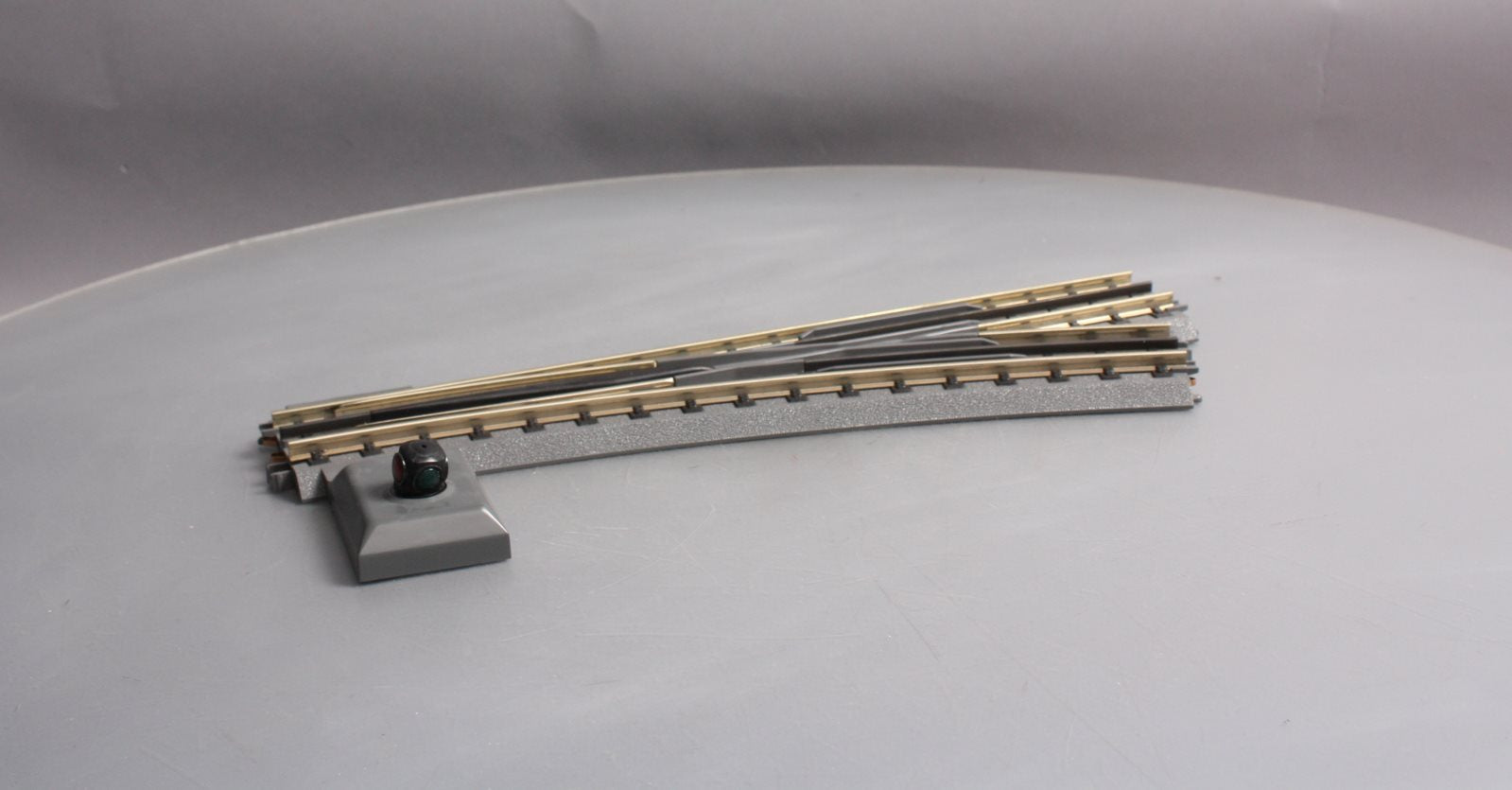 MTH 40-1020 O72 RealTrax Nickel Silver Right Hand Remote Switch Turnout  LN/Box