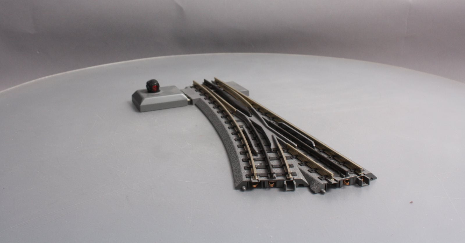 MTH 40-1020 O72 RealTrax Nickel Silver Right Hand Remote Switch Turnout