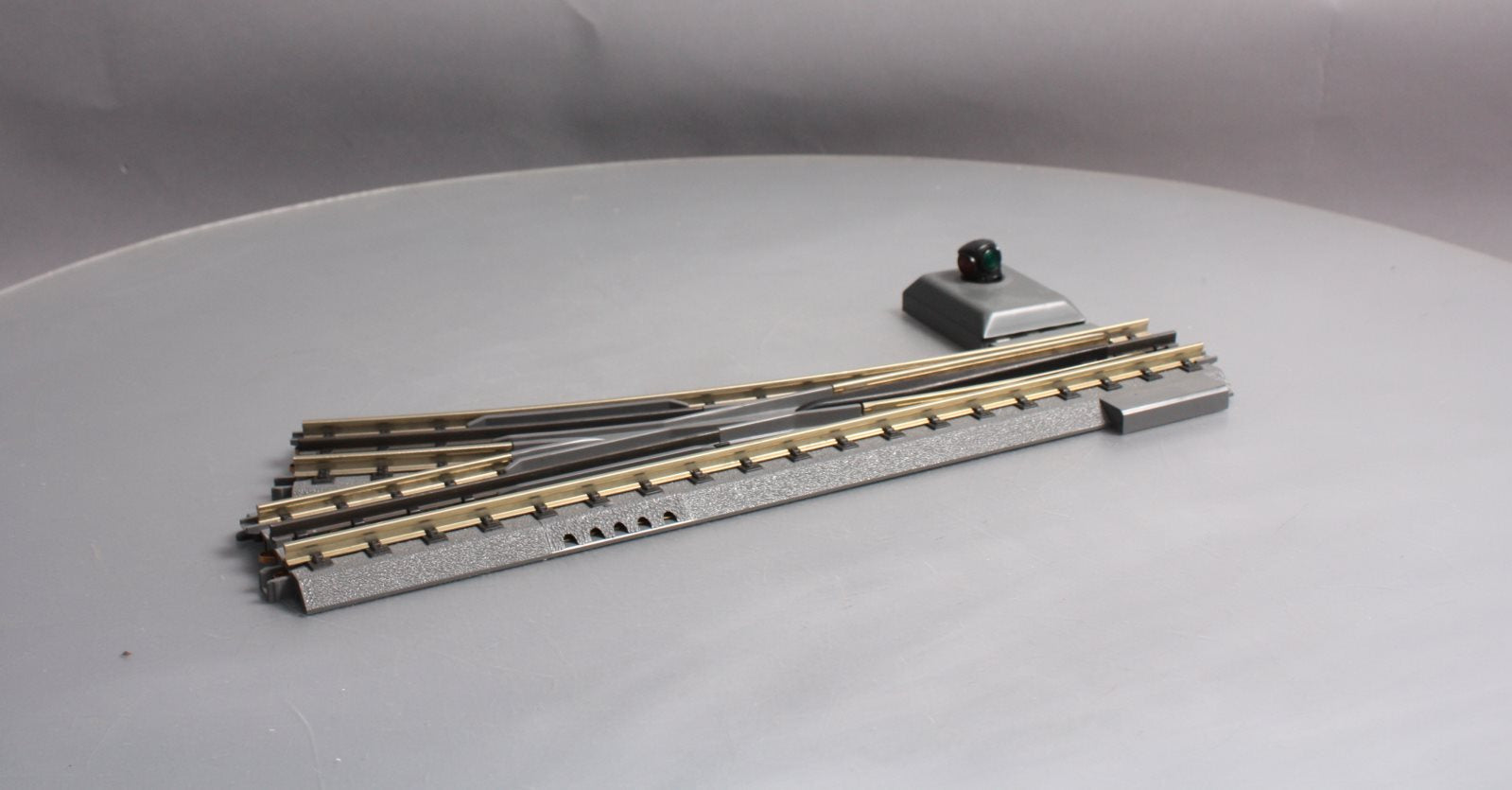 MTH 40-1020 O72 RealTrax Nickel Silver Right Hand Remote Switch Turnout