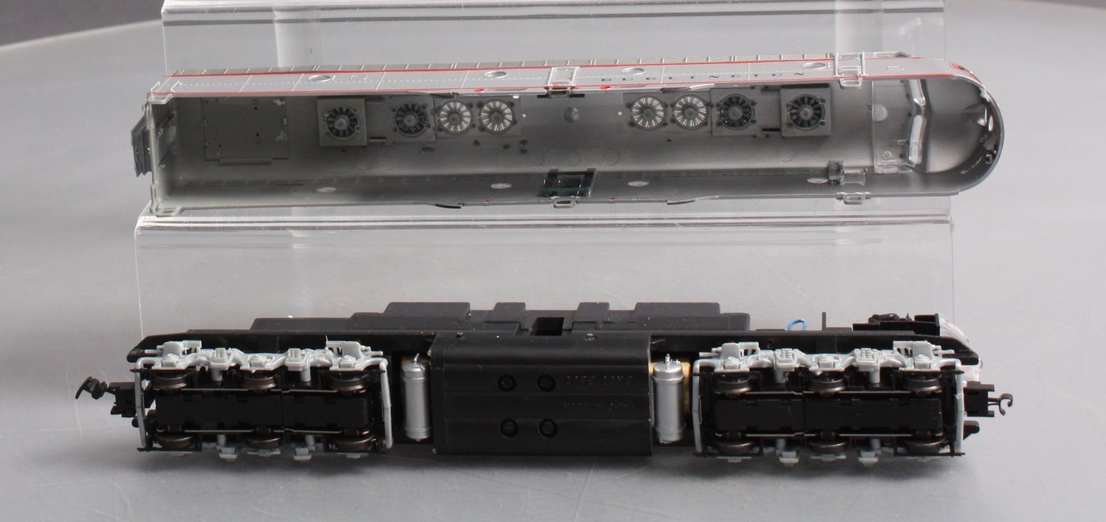 Proto 2000 8187 HO Scale Chicago Burlington & Quin E8/9 Diesel Locomotive #9941B LN/Box