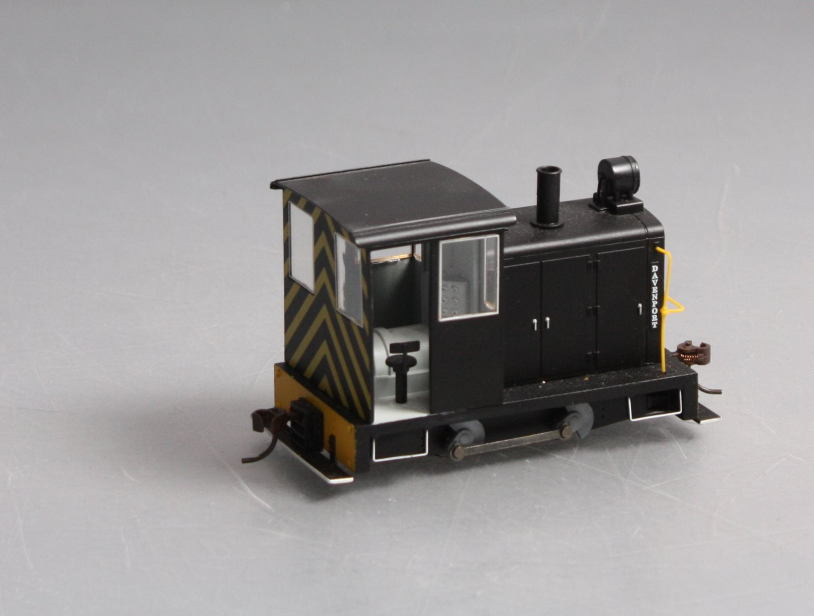 Bachmann 28195 On30 Painted & Unlettered 0-4-0 Side Rod Gas Mech