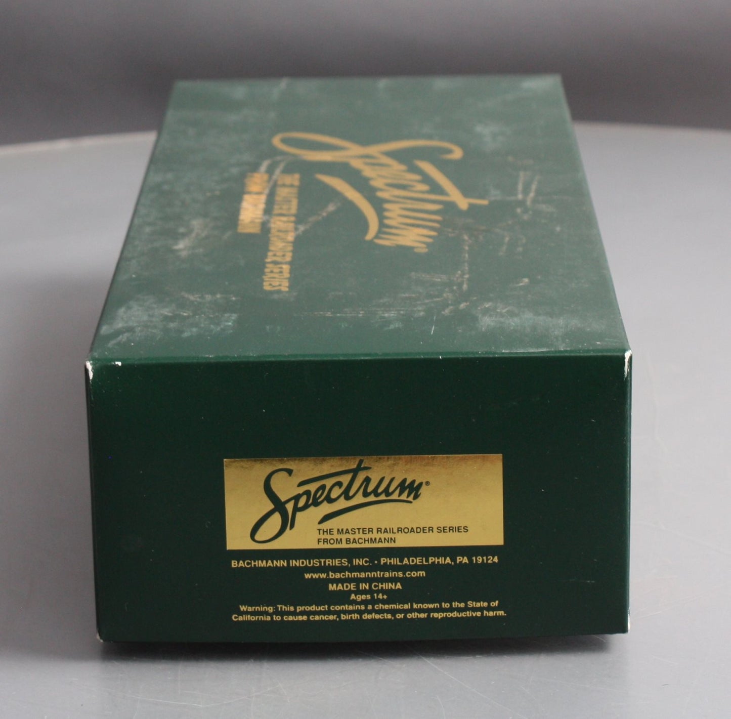 Bachmann 26199 On30 Painted & Unlettered Combine Car (Olive)