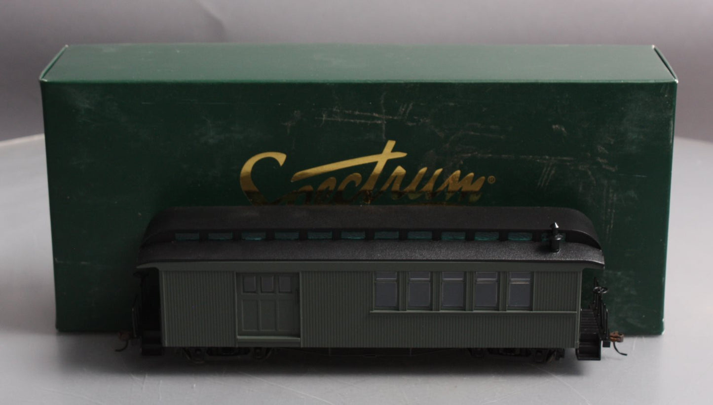 Bachmann 26199 On30 Painted & Unlettered Combine Car (Olive)