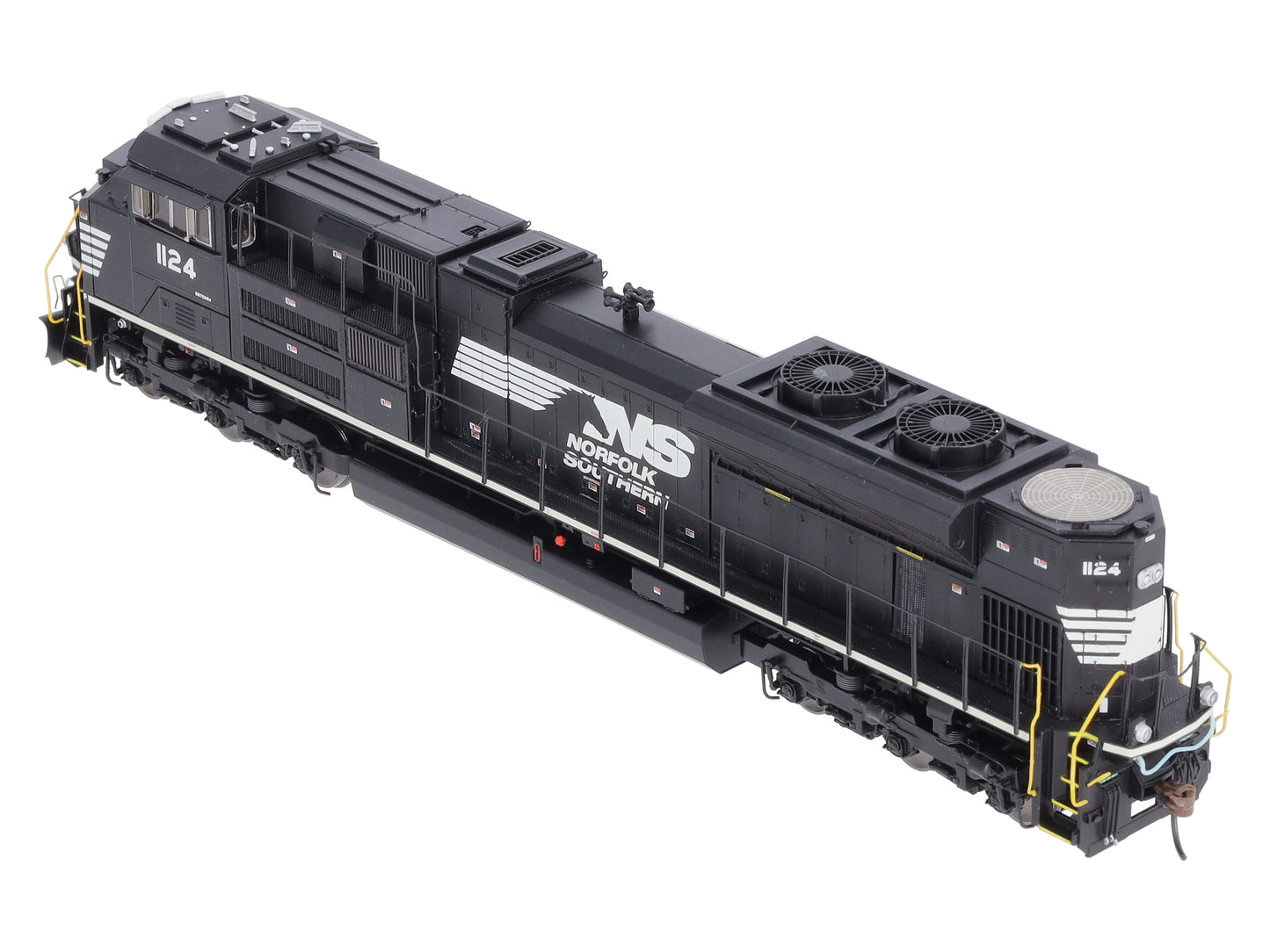 Athearn G68882 HO NS SD70ACe Diesel Locomotive with DCC & Sound #1124