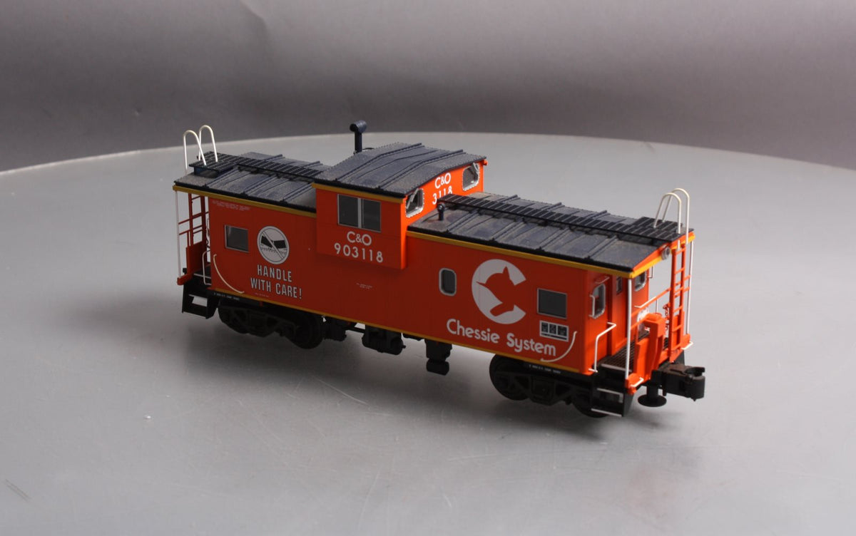 Atlas 6631-1 O Gauge Chessie System "Handle With Care" Caboose #903118 (3 Rail) NIB