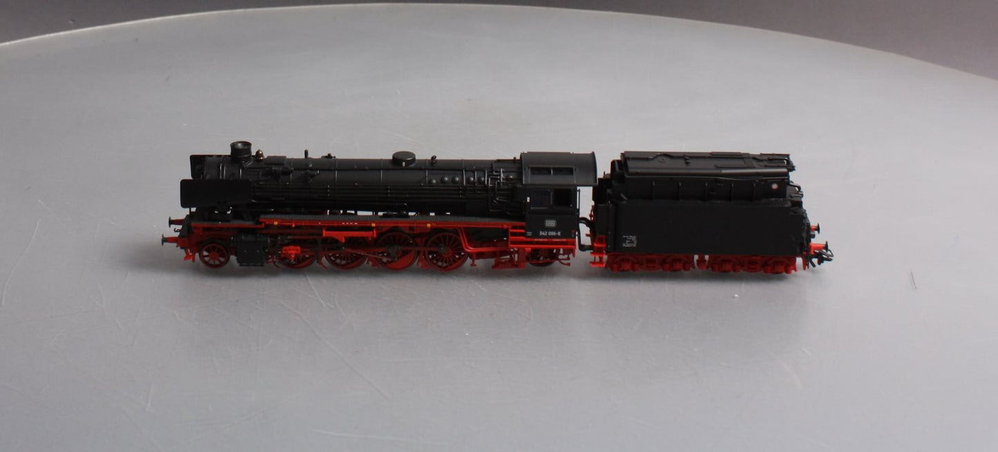 Trix 22374 HO Scale DB Class 042 2-8-2 Steam Locomotive #042096-8