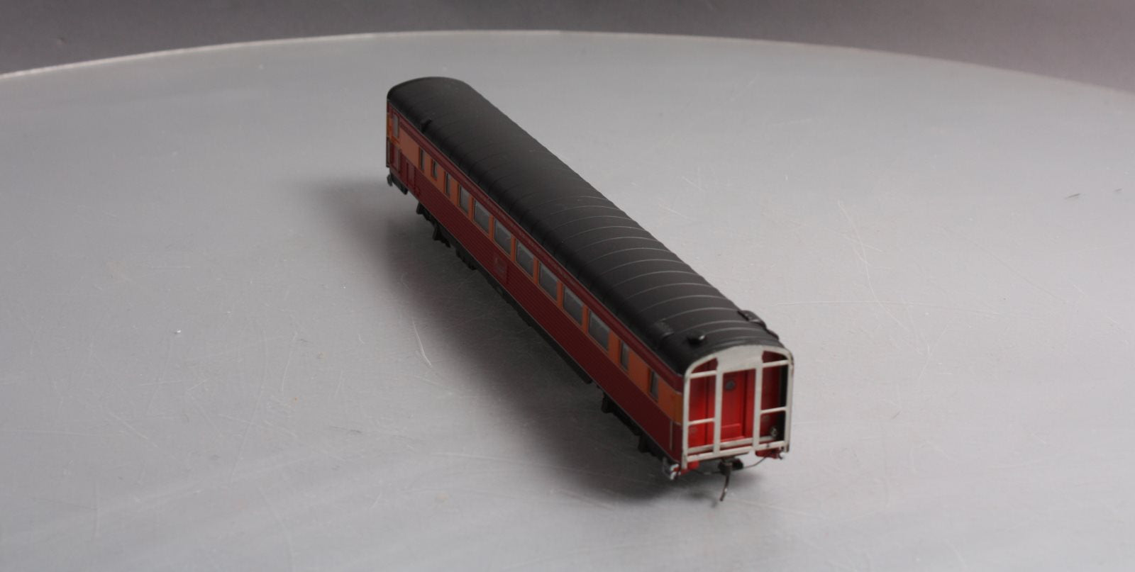 Broadway Limited 683 HO Southern Pacific Morning Daylight Single Chair Car #2485