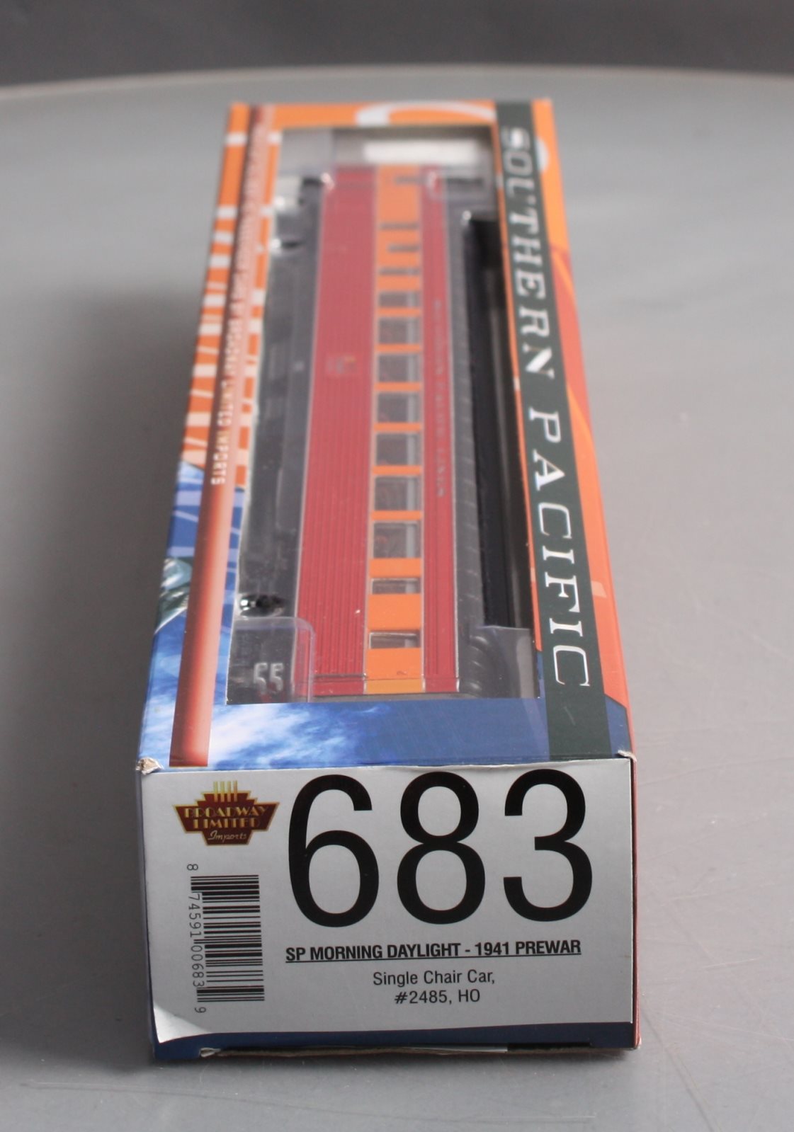 Broadway Limited 683 HO Southern Pacific Morning Daylight Single Chair Car #2485