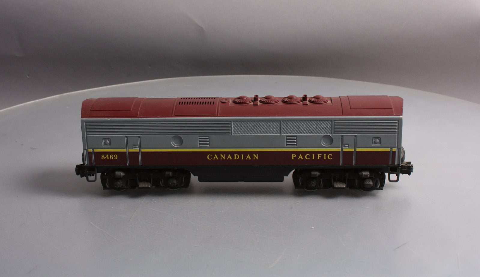 Lionel 6-8469 O Gauge Canadian Pacific F3 B-Unit Non-Powered Diesel Locomotive EX