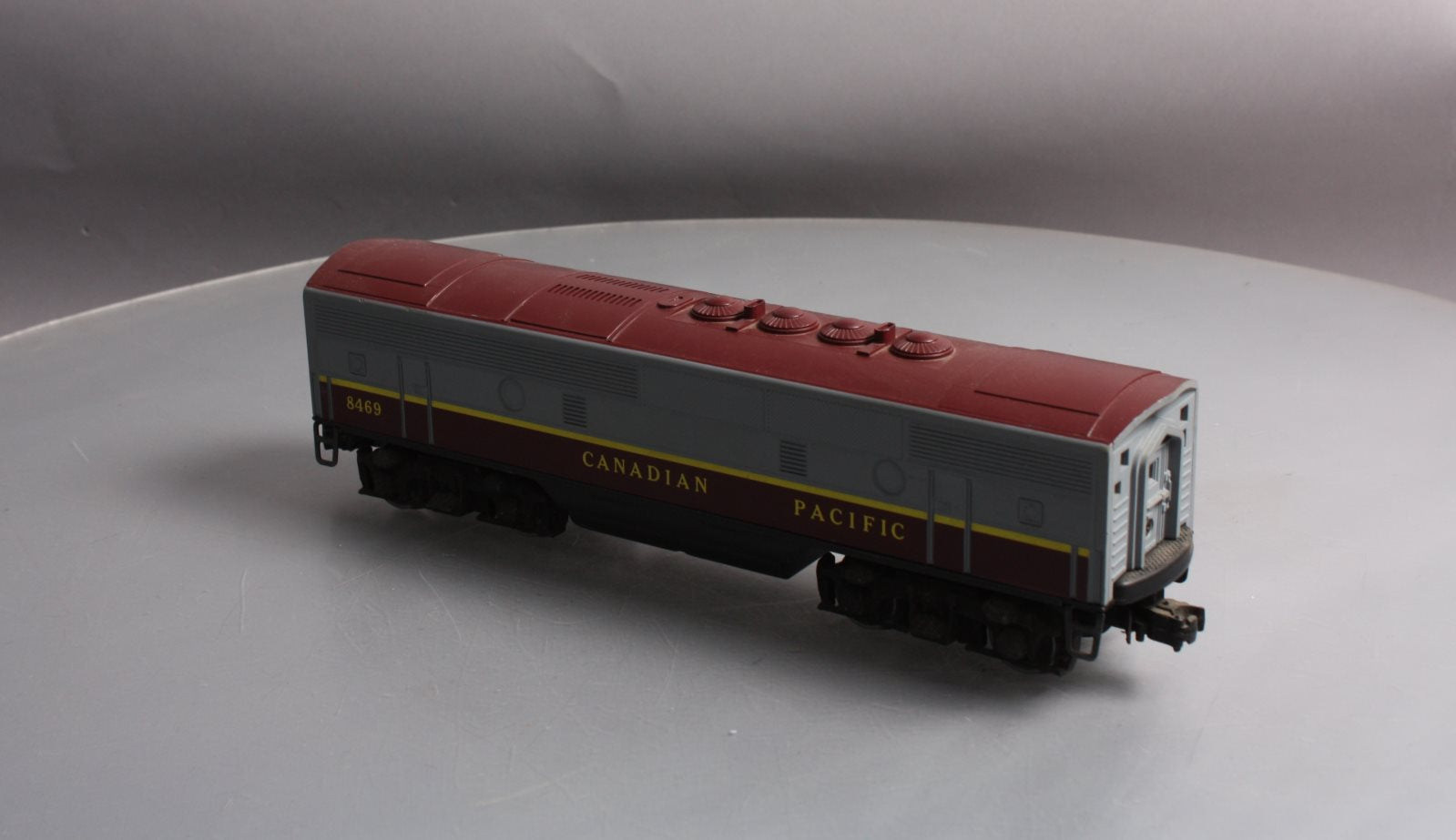 Lionel 6-8469 O Gauge Canadian Pacific F3 B-Unit Non-Powered Diesel Locomotive EX