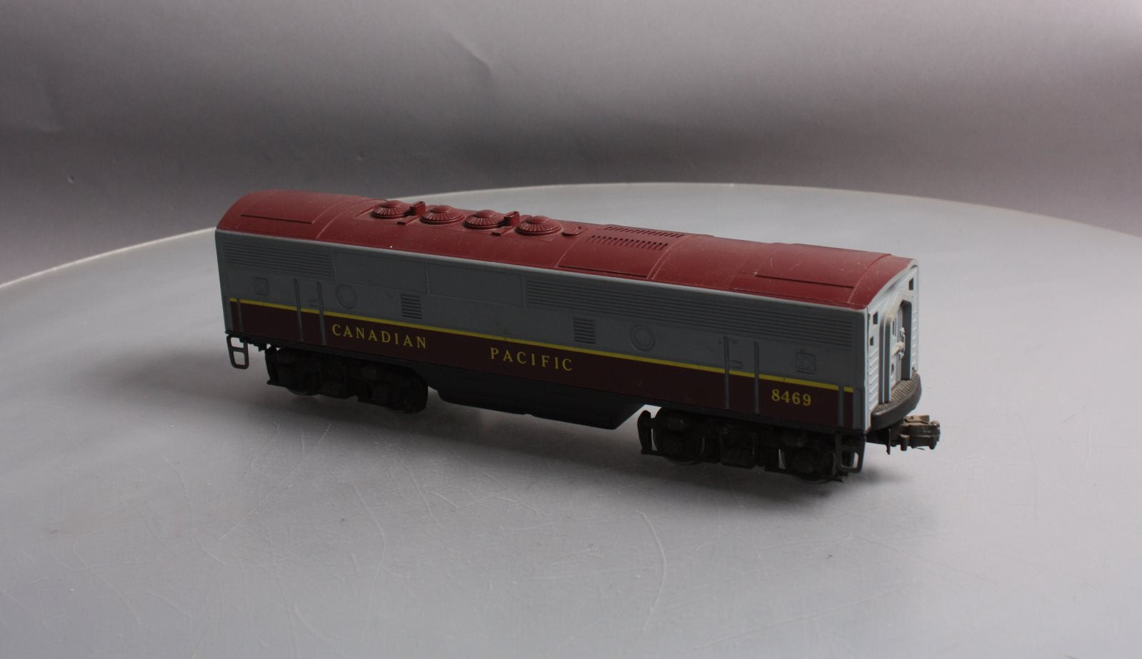 Lionel 6-8469 O Gauge Canadian Pacific F3 B-Unit Non-Powered Diesel Locomotive EX