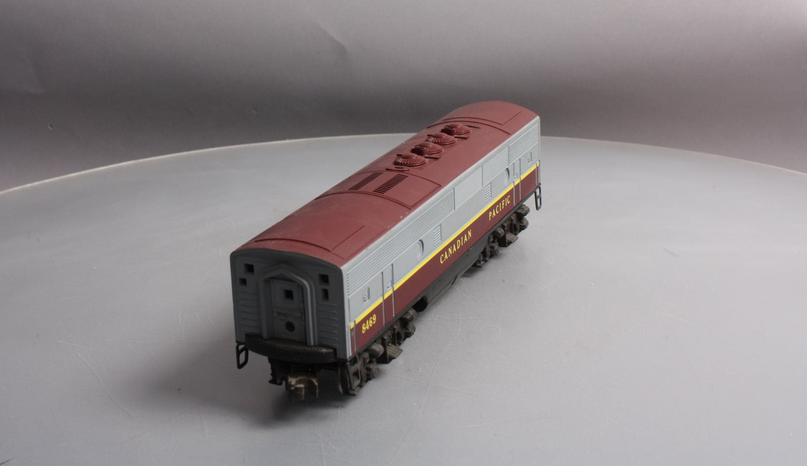 Lionel 6-8469 O Gauge Canadian Pacific F3 B-Unit Non-Powered Diesel Locomotive EX