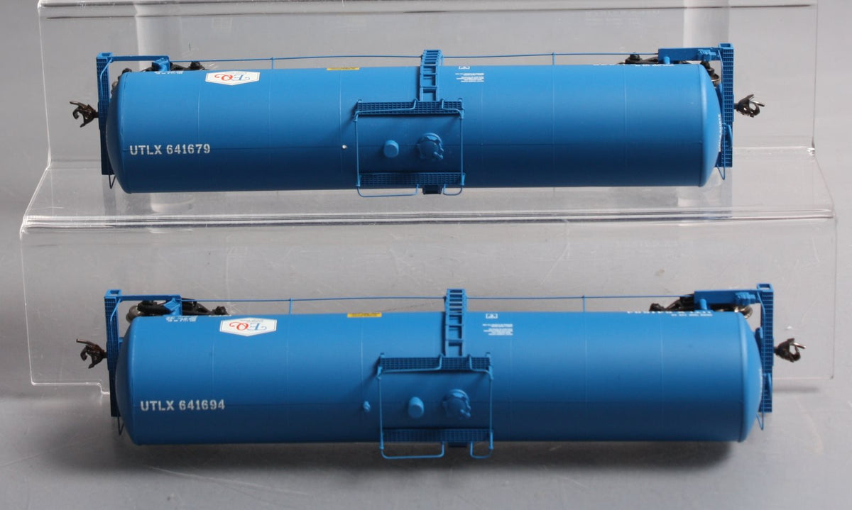 Walthers 932-27252 HO UTLX EQ 23,000 Gallon Funnel Flow Tank Cars (Set of 2) LN/Box