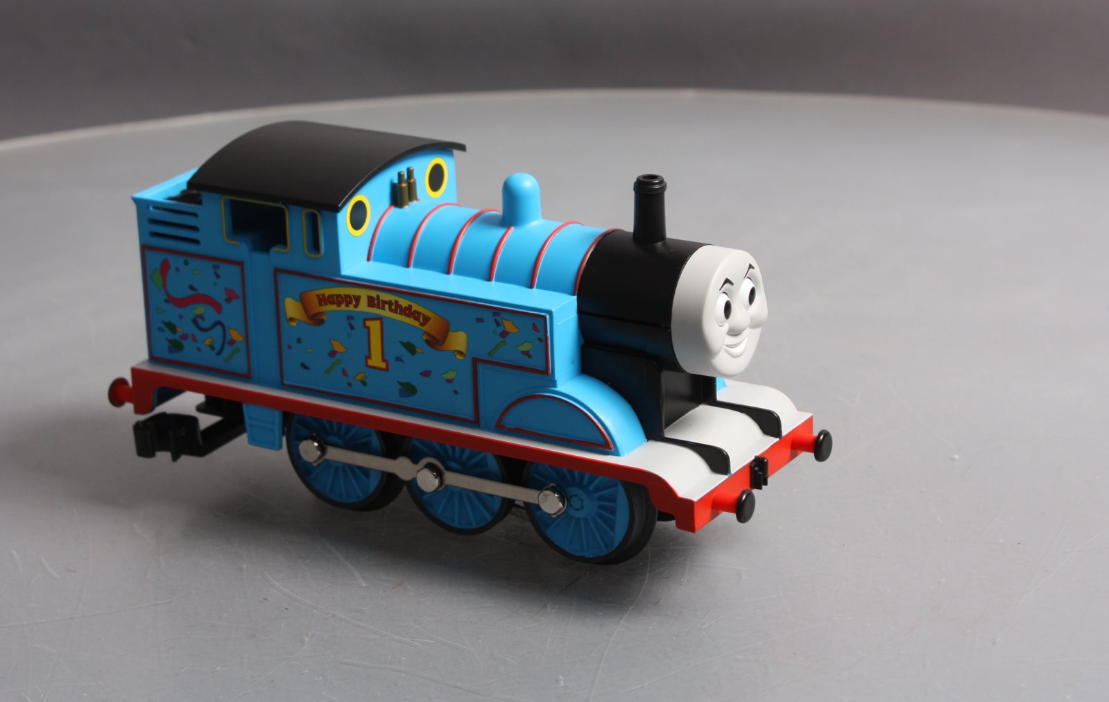 Lionel 6-83504 O Birthday Thomas with LionChief Remote – Trainz