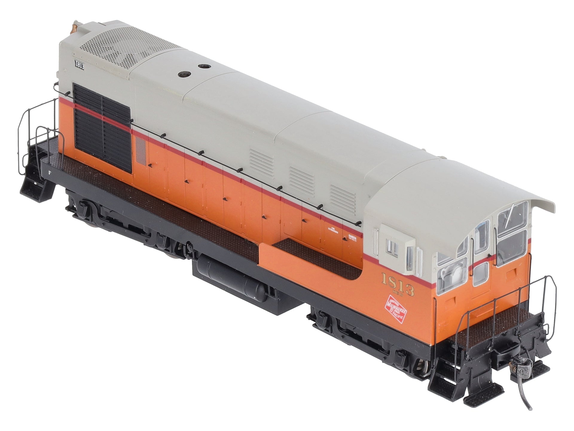 Walthers 920-47826 HO Milwaukee Road Fairbanks-Morse H10-44 - Standard DC #1813