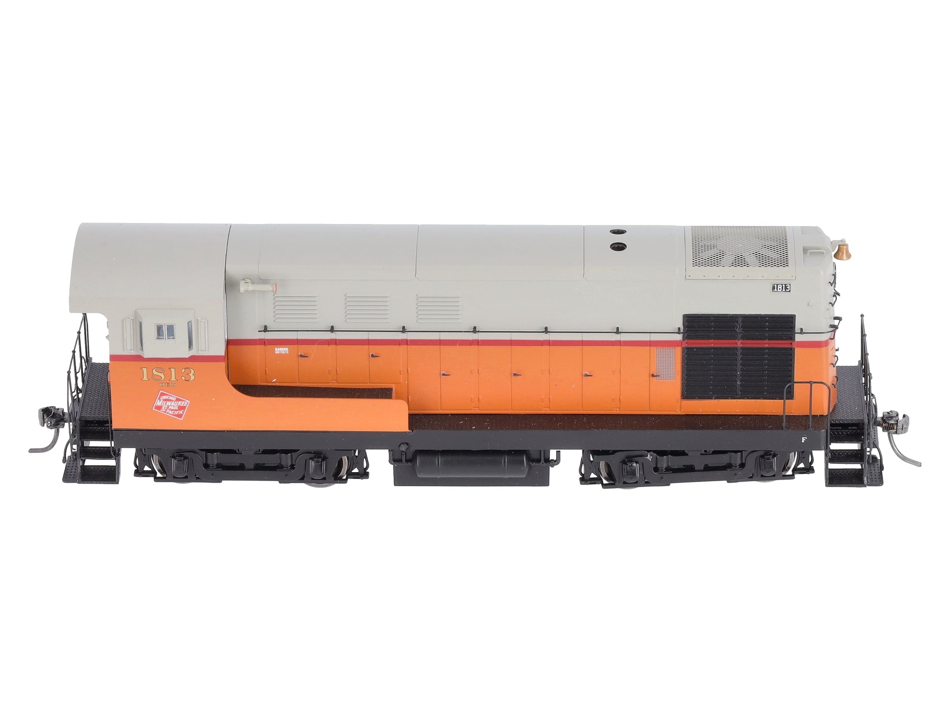 Walthers 920-47826 HO Milwaukee Road Fairbanks-Morse H10-44 - Standard DC #1813