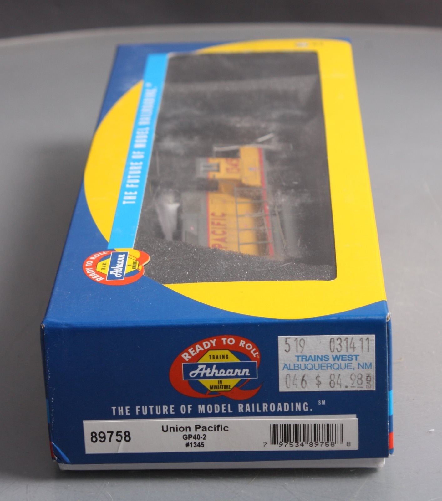 Athearn 89758 HO Union Pacific Ready to Run GP40-2 Diesel Locomotive #1345 MT/Box
