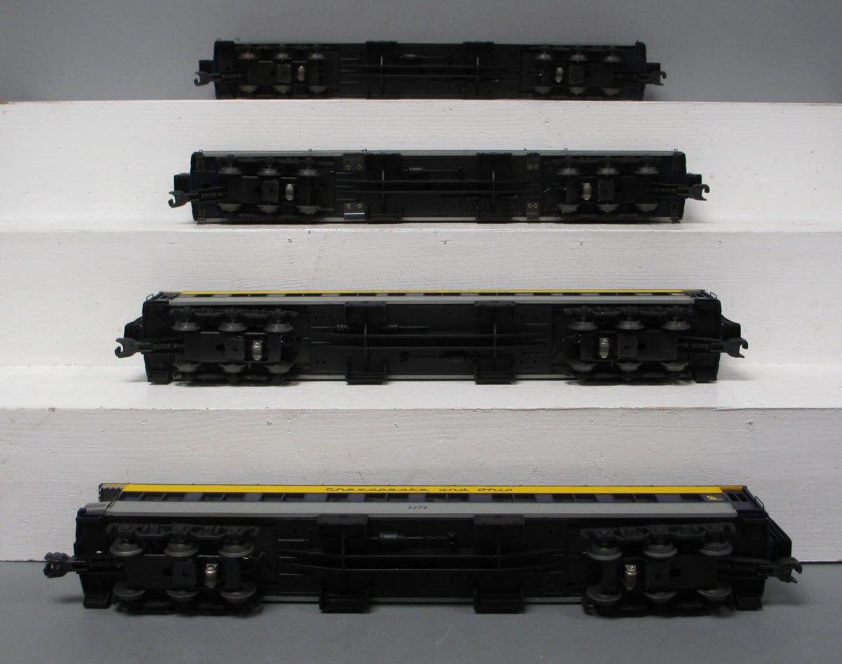 Lionel 6-19087 O Gauge Chesapeake & Ohio Heavyweight Passenger 4-Car Set LN/Box