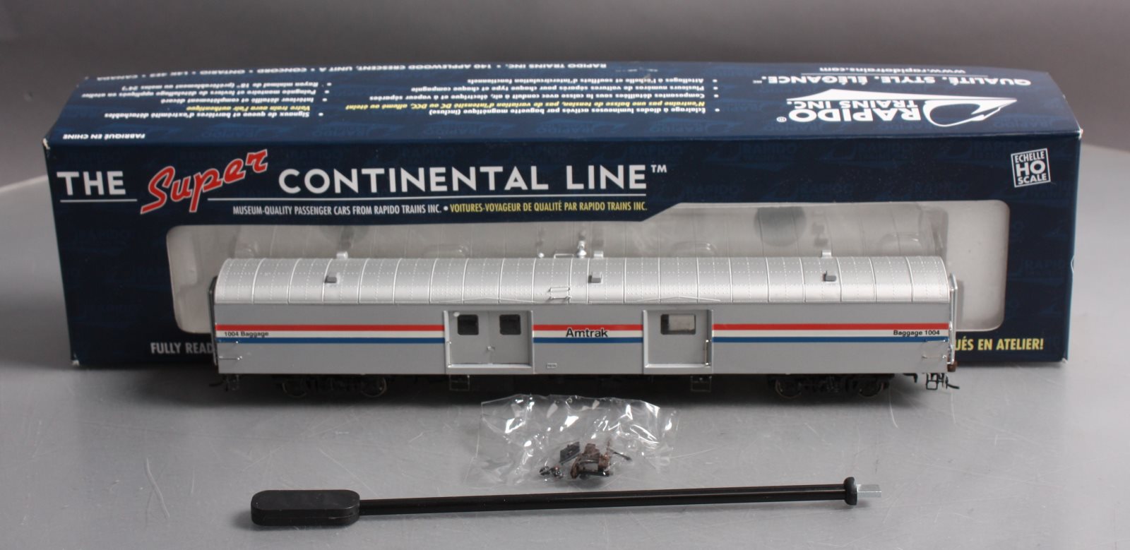 Rapido Trains 106028 HO Amtrak 73' 6