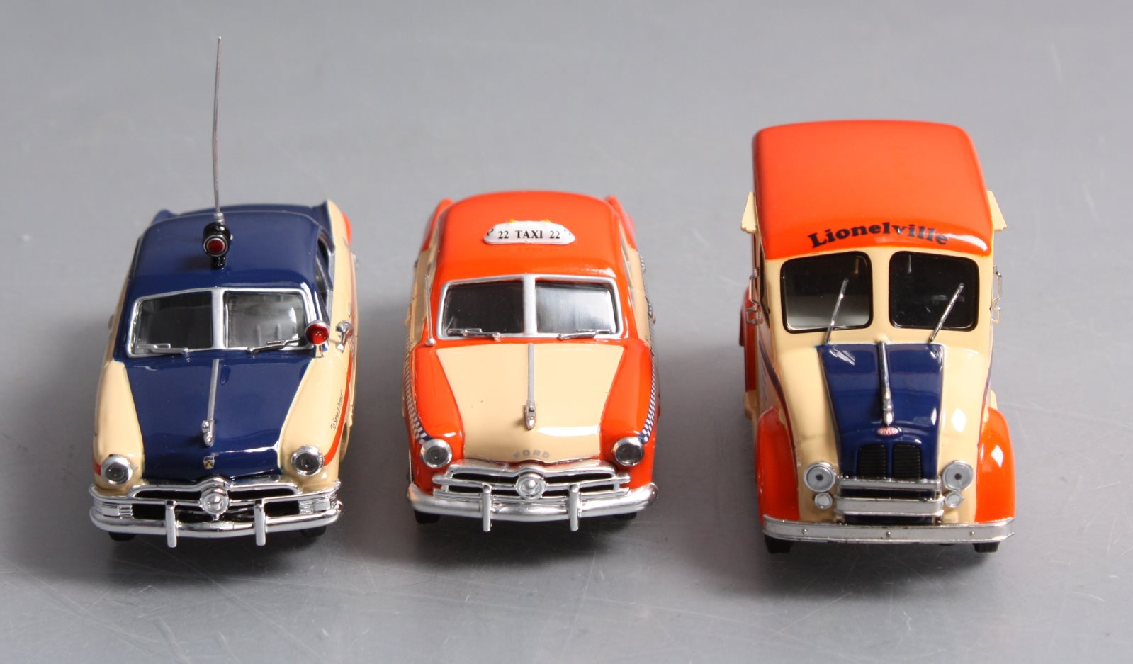 Lionel LCCA-1001 1:48Lionelville Police/Taxi & Bakery Vehicles Set #1 (Box of 3) LN/Box