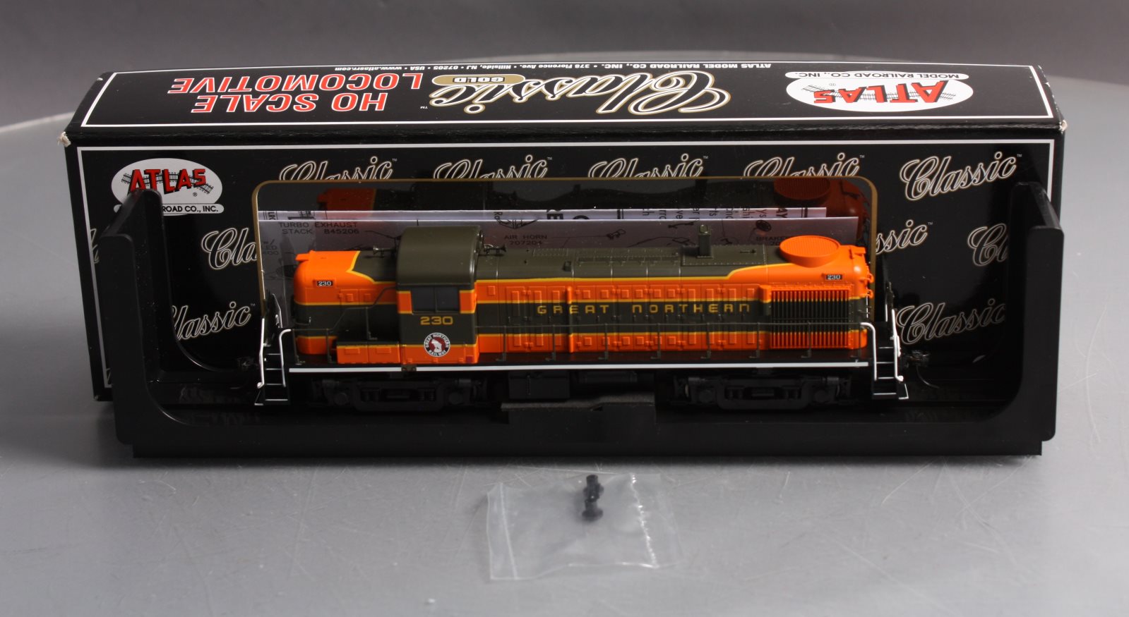 Atlas 10001957 HO GN Alco RS3 Water-Cooled Exhaust Diesel Loco w/Snd & DCC #230