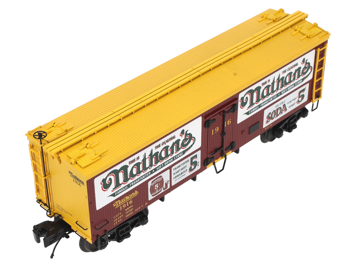 MTH 20-94535 O Gauge Nathan's Woodsided Reefer Car #1916 LN/Box
