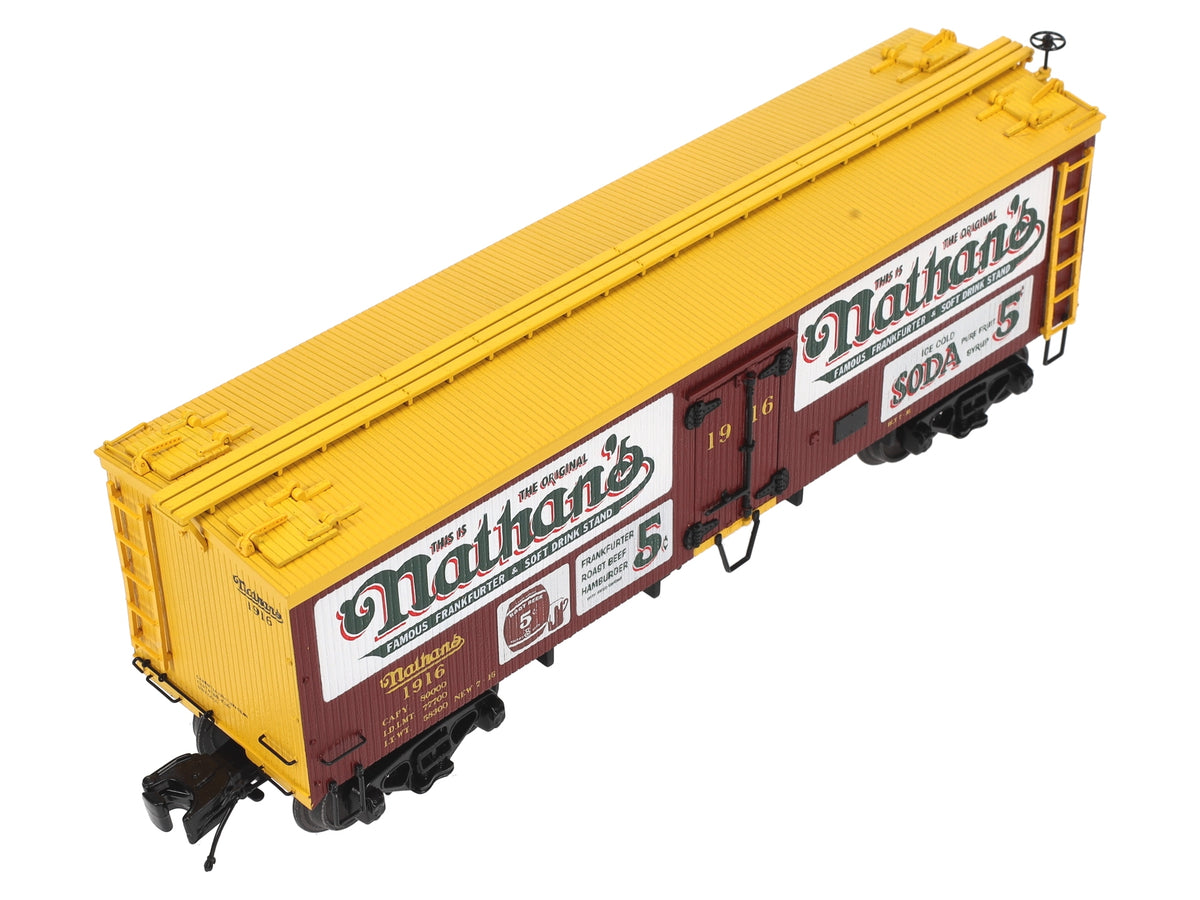 MTH 20-94535 O Gauge Nathan's Woodsided Reefer Car #1916 LN/Box