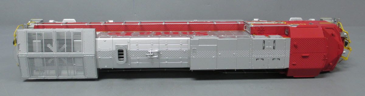 MTH 20-2431-3 O Gauge Santa Fe Dash-9 Non-Powered Diesel Engine #650 LN/Box