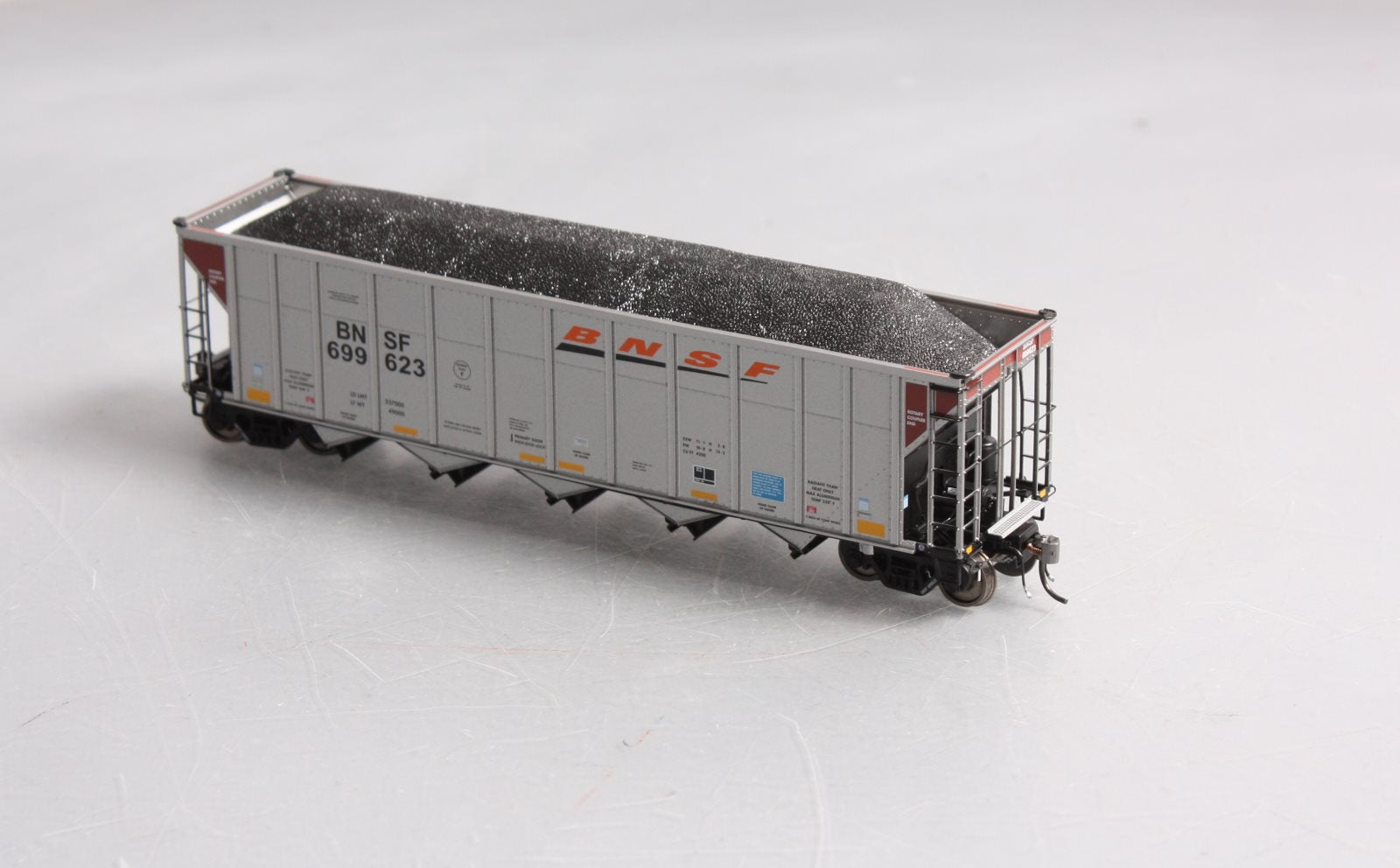 Rapido Trains 169004 HO BNSF Wedge Scheme AutoFlood III Coal Hopper #6