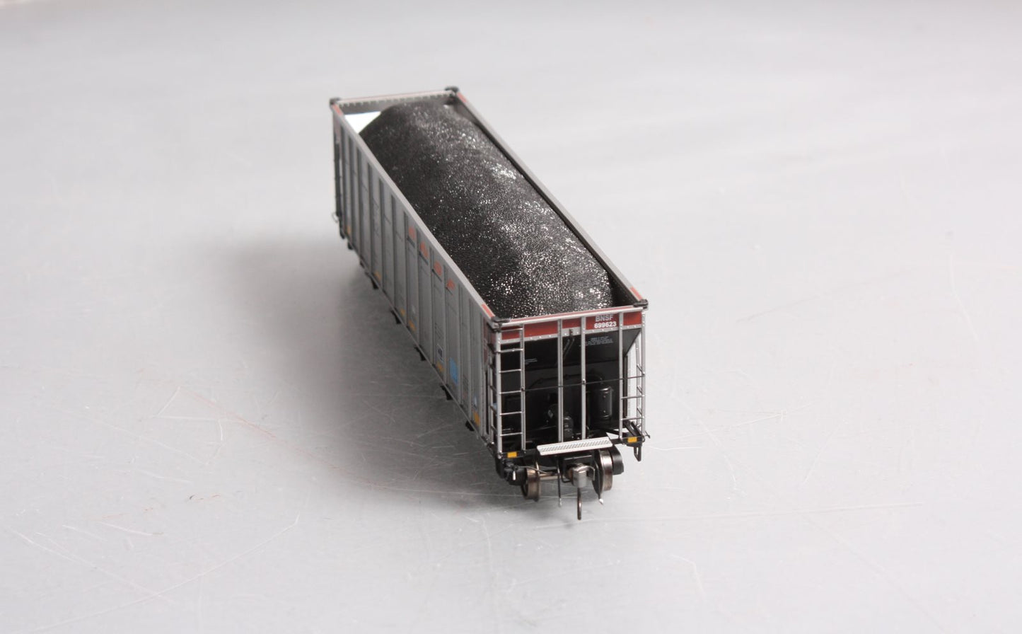 Rapido Trains 169004 HO BNSF Wedge Scheme AutoFlood III Coal Hopper #6