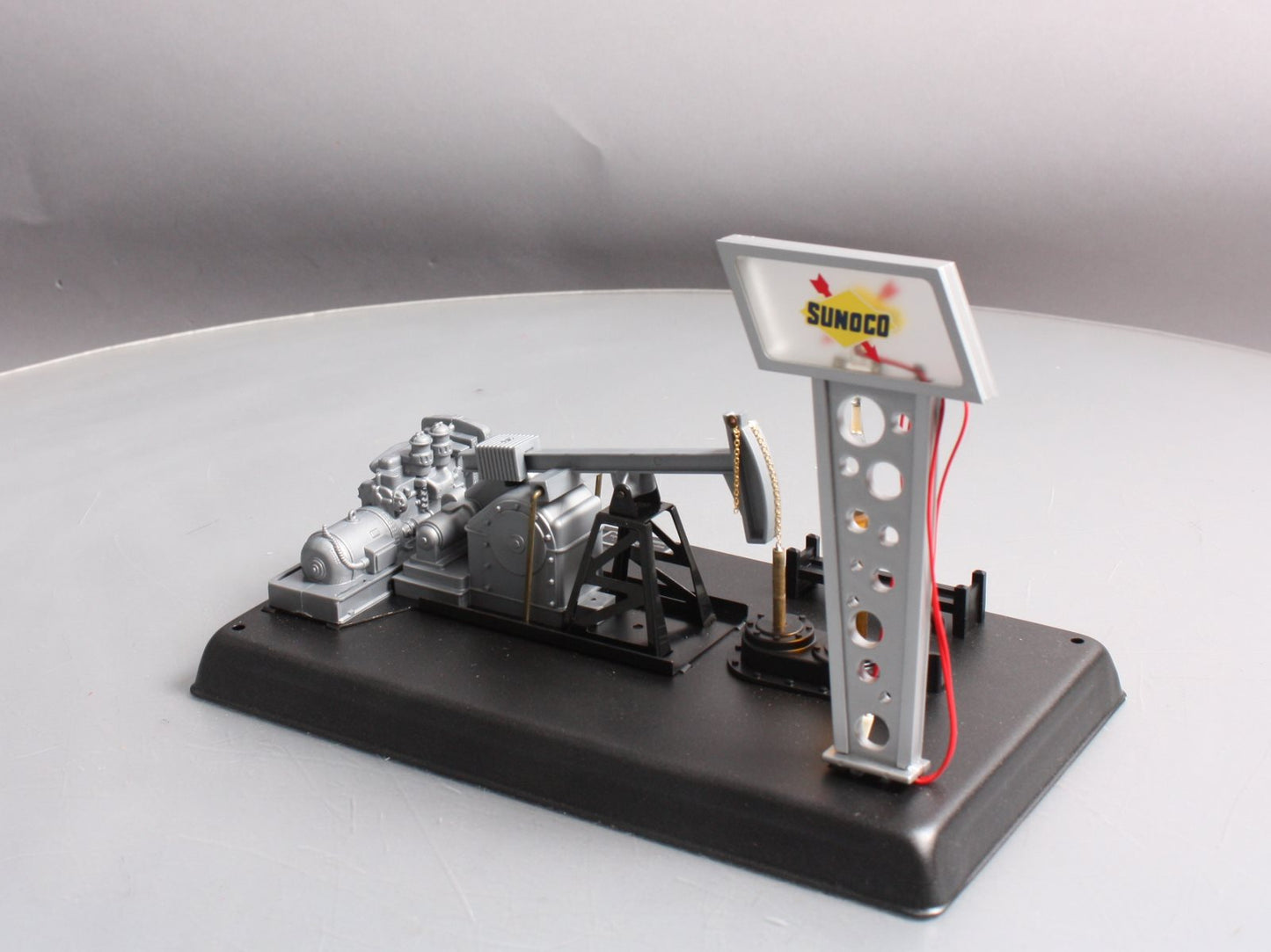 Lionel 6-12945 O Gauge Sunoco Animated Pumping Station #457 LN/Box