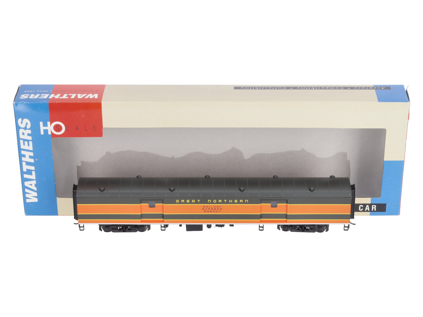 Walthers 932-6801 HO Scale Great Northern 72' Pullman Standard Baggage Car