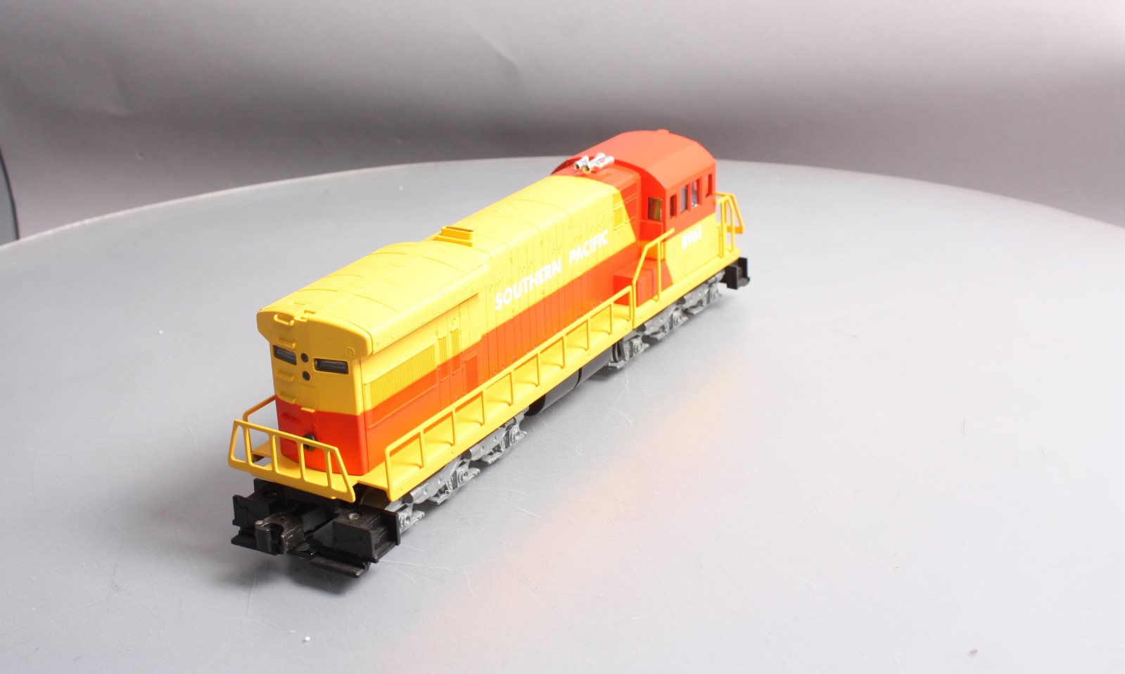 Lionel 6-8961 O Southern Pacific U36C Non-Powered Diesel Locomotive #8961 LN/Box