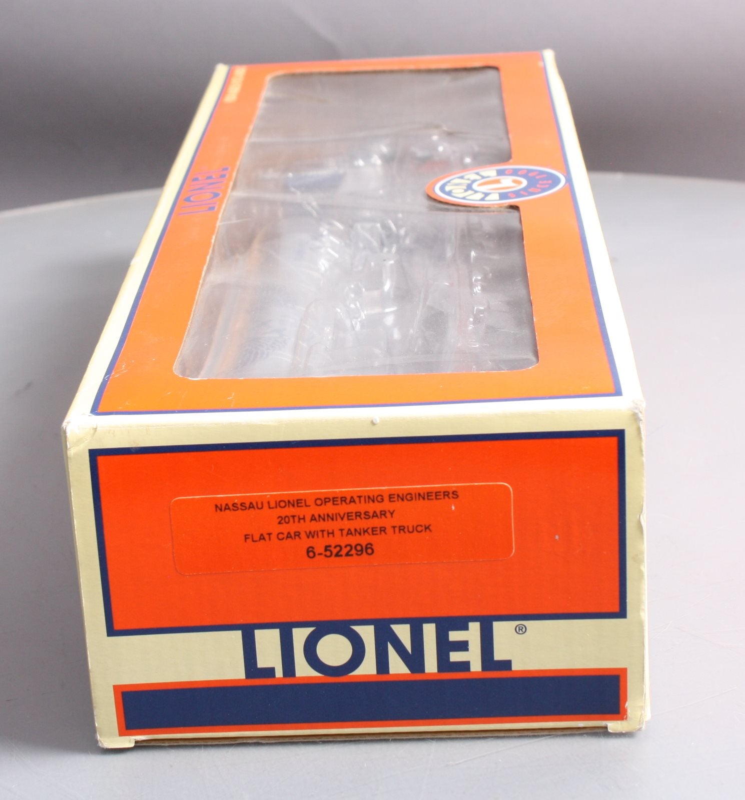 Lionel 6-52296 O Gauge Long Island Flat & Republic Aviation w/Tanker Truck NIB