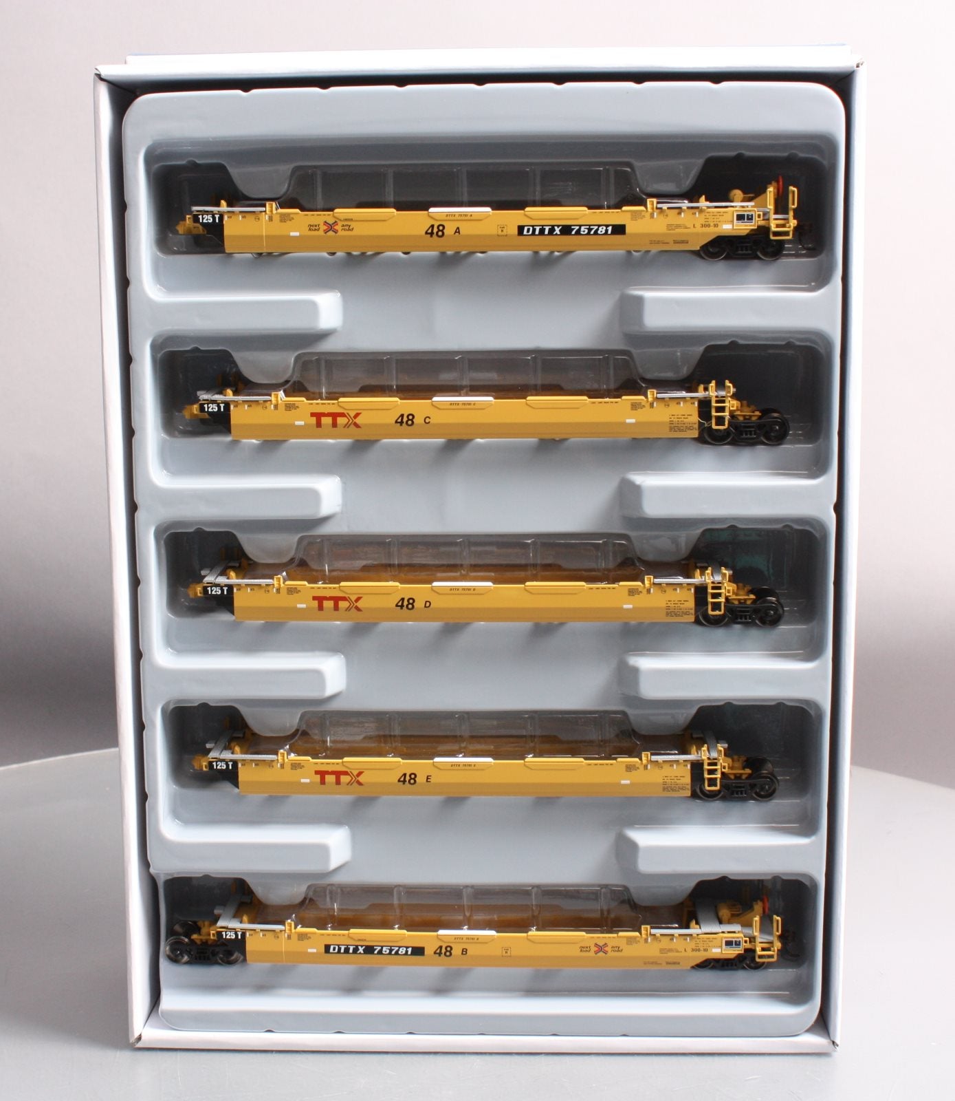 Athearn 15604 HO Scale Trailer Train Maxi III Well Cars #75781 5-Car Set LN/Box