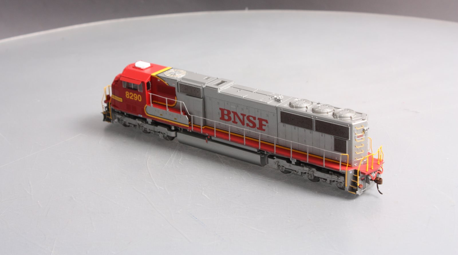 Athearn G69321 HO BNSF SD75I Diesel Locomotive with DCC
