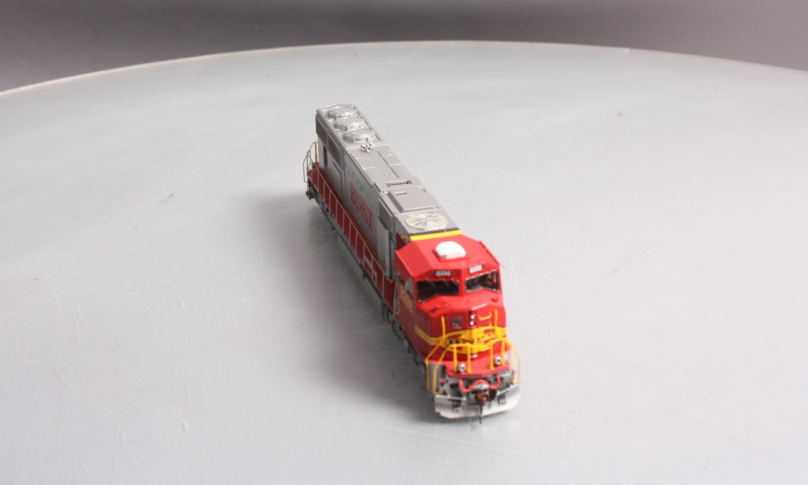 Athearn G69320 HO BNSF SD75I Diesel Locomotive with DCC & Sound #8288