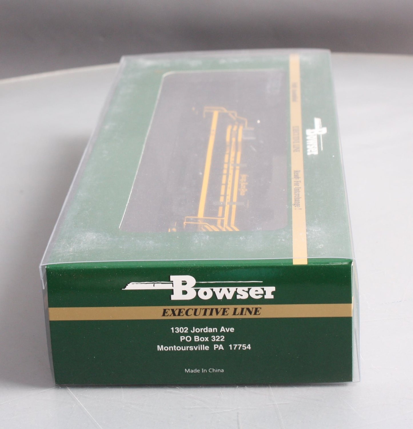 Bowser 24668 HO Nickel Plate Road Alco RS-3 Phase 3 Diesel Locomotive #544