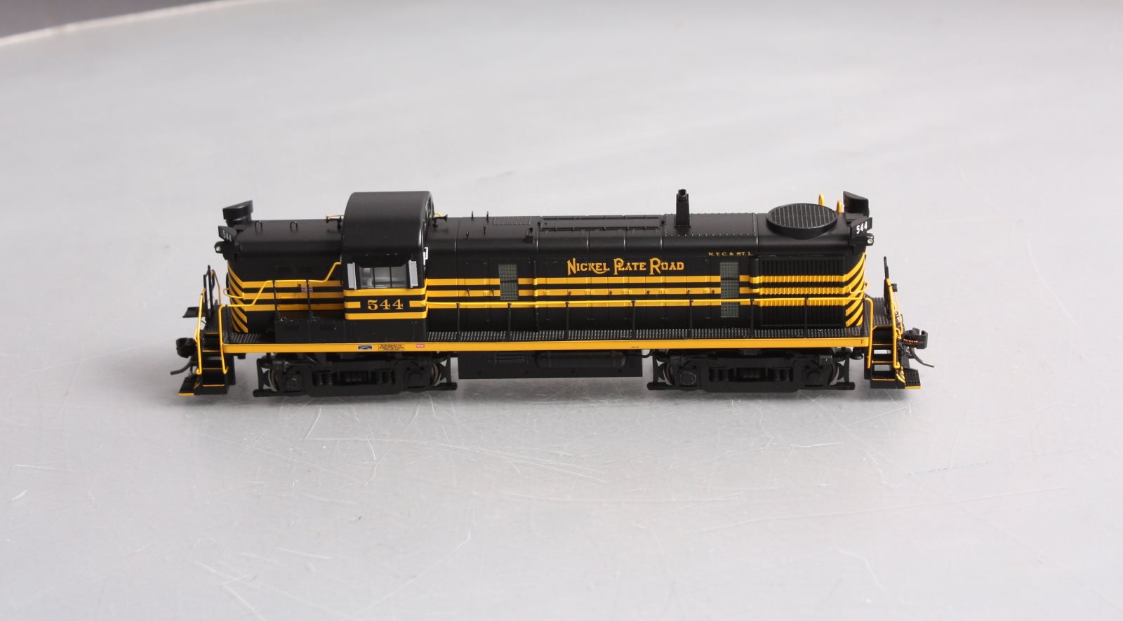 Bowser 24668 HO Nickel Plate Road Alco RS-3 Phase 3 Diesel Locomotive #544
