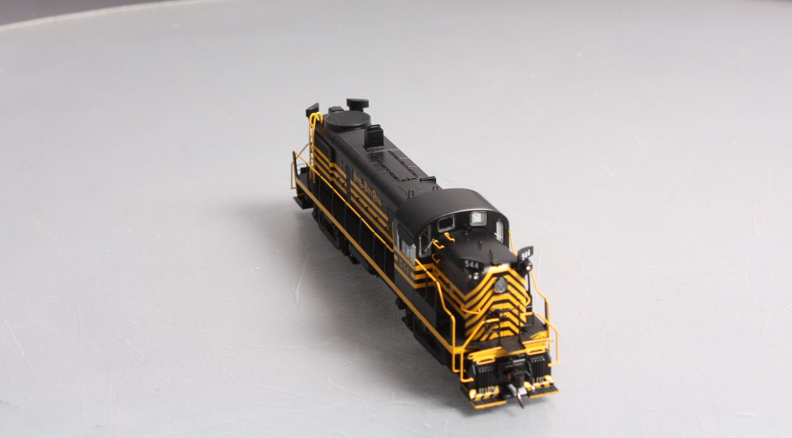 Bowser 24668 HO Nickel Plate Road Alco RS-3 Phase 3 Diesel Locomotive #544