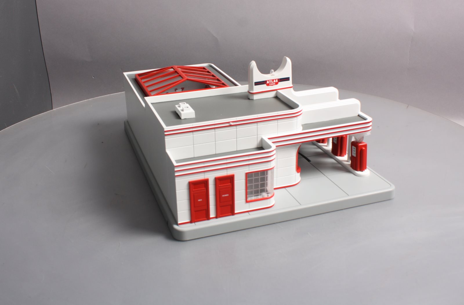 MTH 30-9106 O Gauge Esso Operating Gas Station LN/Box