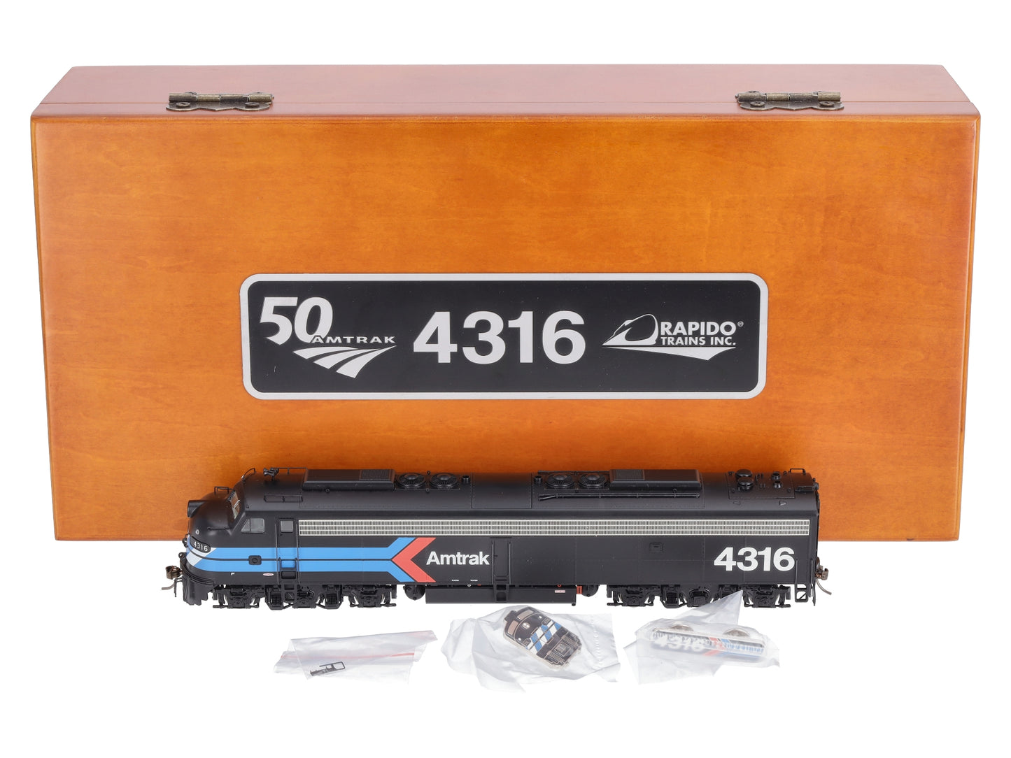 Rapido Trains 028599 HO Amtrak EMD E8A Diesel Locomotive Sound/DC/DCC #4316 LN/Box
