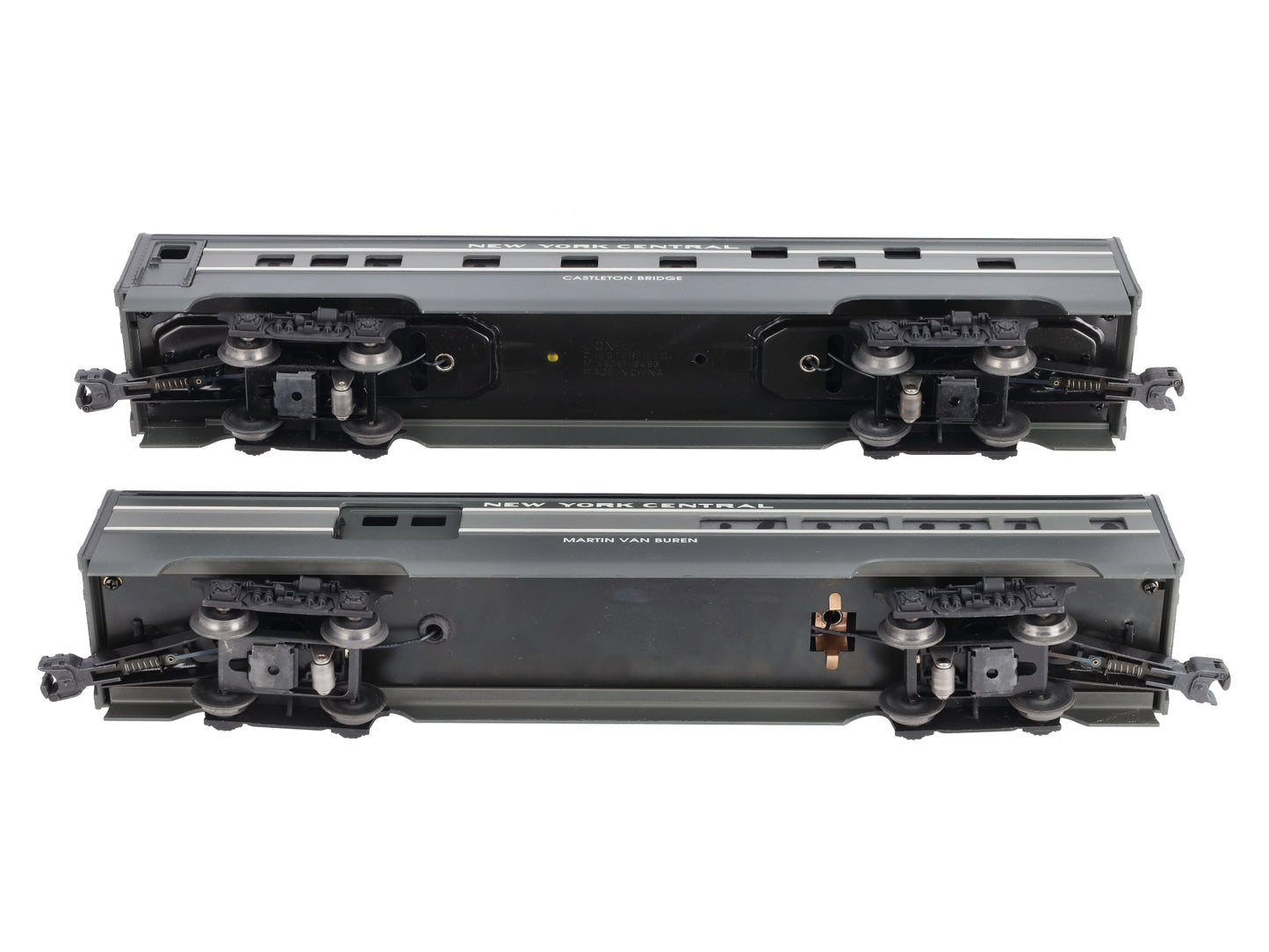 Lionel 6-21780 O Gauge New York Central Aluminum Passenger Car (Set of 2) LN/Box