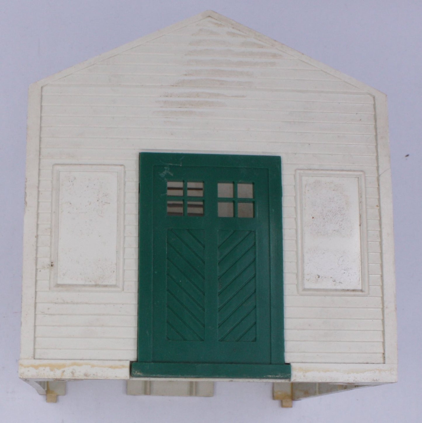 Lionel 256-7 Freight Station House with Green Door and Windows-No Roof