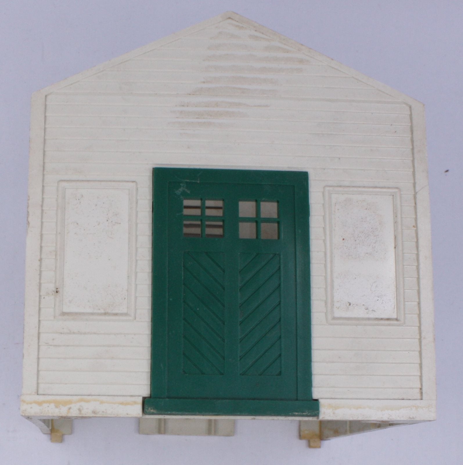Lionel 256-7 Freight Station House with Green Door and Windows-No Roof