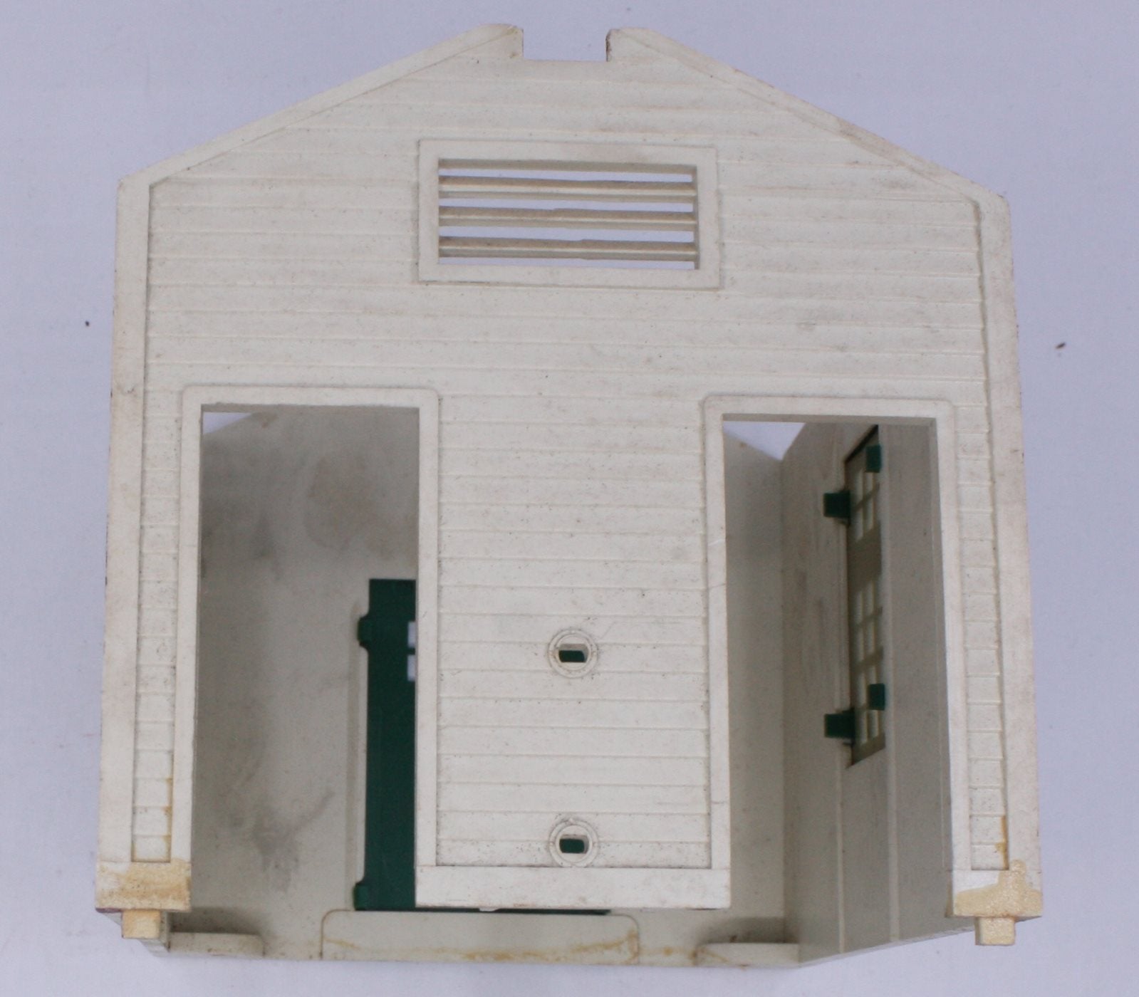 Lionel 256-7 Freight Station House with Green Door and Windows-No Roof