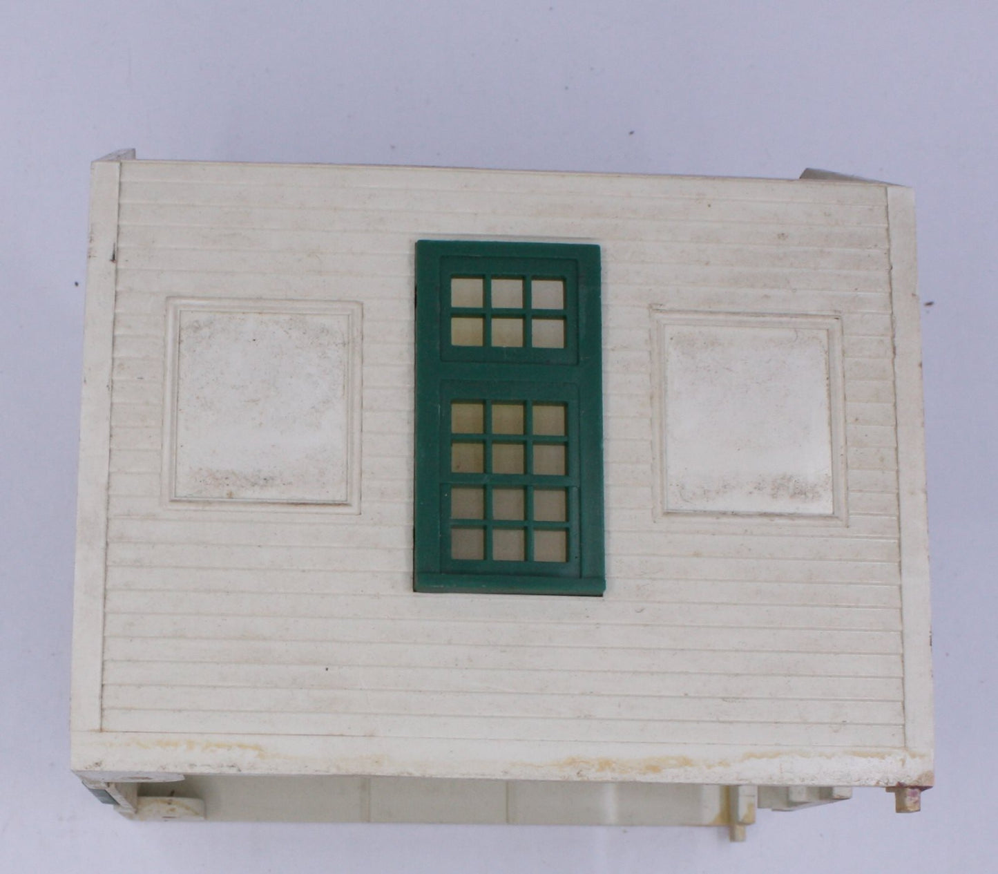 Lionel 256-7 Freight Station House with Green Door and Windows-No Roof