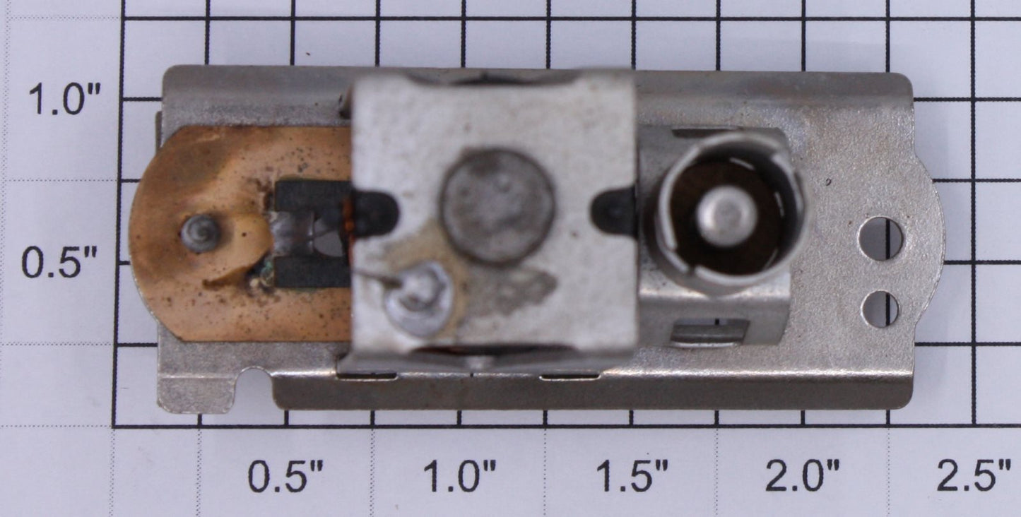 Lionel 252-15 Bottom Plate and Coil with Lamp Socket Assembly