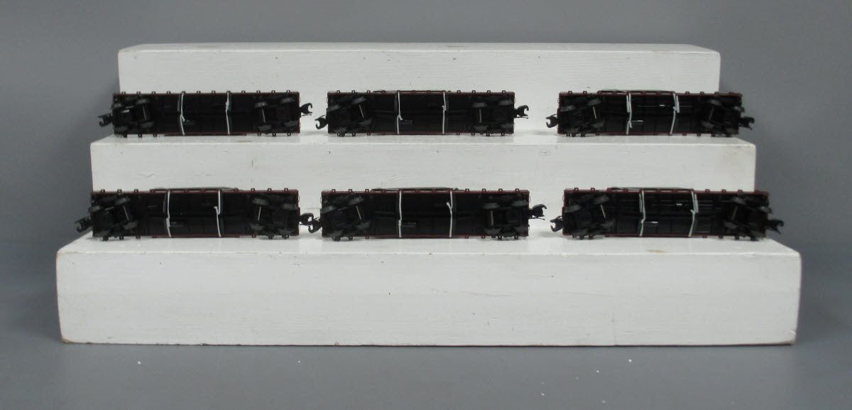 MTH 20-90549 Pennsylvania 50-ton 41' Wood Flatcars w/Sherman Tanks (Set of 6)